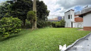 Casa campestre en arriendo en Envigado